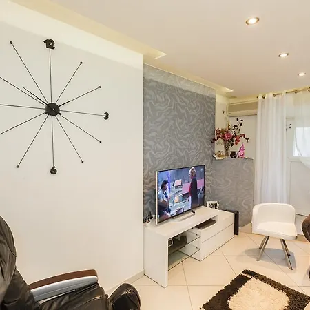 Apartment Stone Beauty Kastela