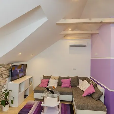 Stone Beauty Kastela Apartment